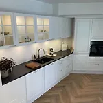 Apartamento Nyrenoveret Charmerende Lejlighed I C! *