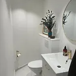 Apartamento Nyrenoveret Charmerende Lejlighed I C!