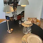 Apartamento Nyrenoveret Charmerende Lejlighed I C! *