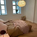 Nyrenoveret Charmerende Lejlighed I C! Apartamento *